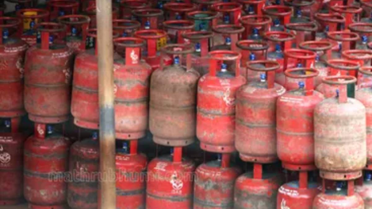 ಸಿಲಿಂಡರ್ ಖಾಲಿಯಾಗುವ ಮುನ್ನ ಓದಿ - ದೇಶದಲ್ಲಿ ಎಲ್‌ಪಿಜಿ ಅಭಾವ, ಮಿತಬಳಕೆಗೆ ಸರ್ಕಾರ ತುರ್ತು ಮನವಿ!!