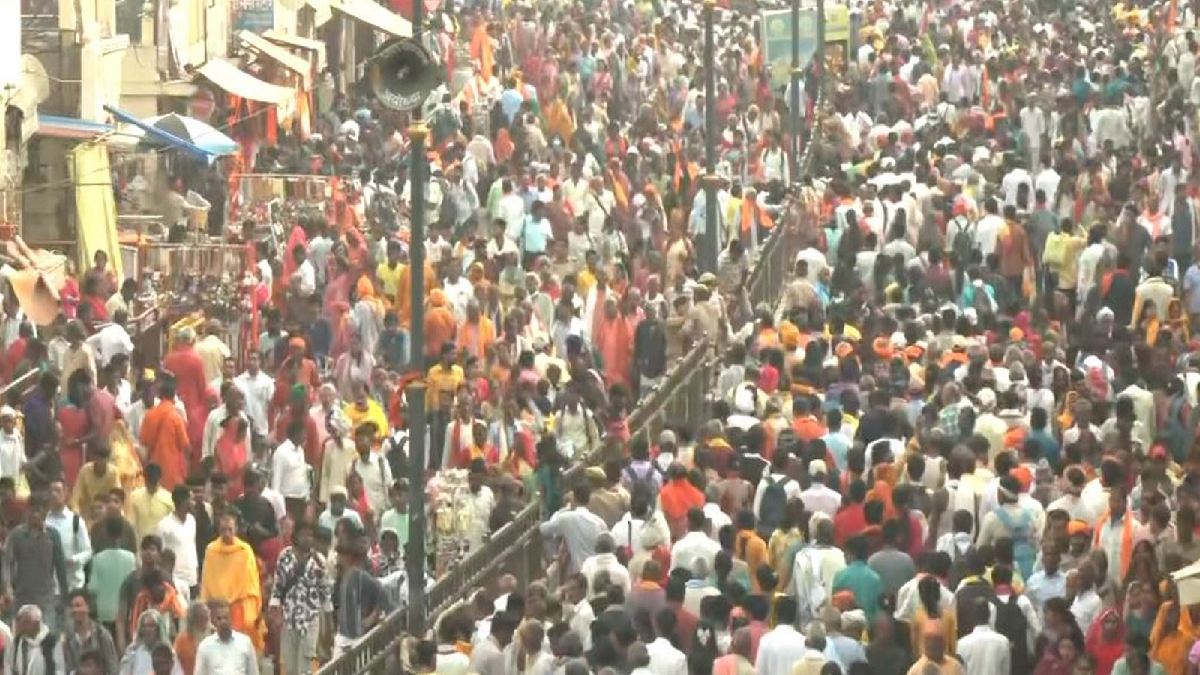 Devotees Gather at Ram Mandir Amid Tight Security on Ram Navami