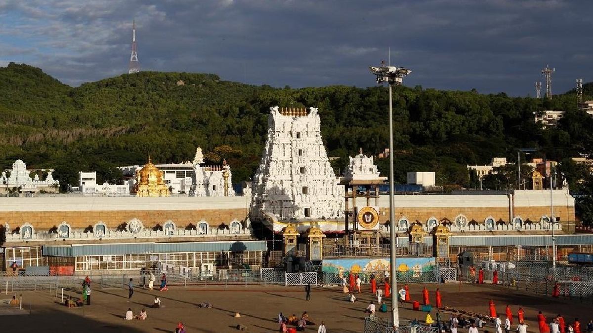 Tirumala Temple Cancels VIP Darshan on March 17 for Alwar Thirumanjanam Before Ugadi