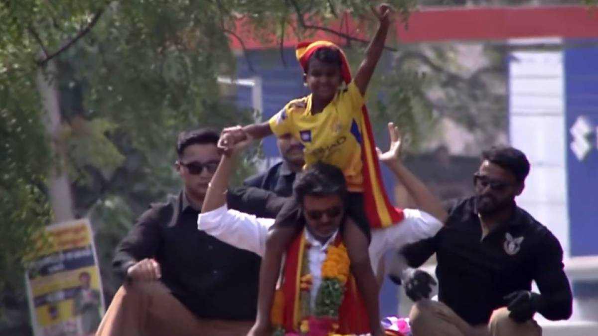 ದಳಪತಿ ಎಂಟ್ರಿಗೆ ನಡುಗಿದ ತಮಿಳುನಾಡು - ವಿಜಯ್ ರೋಡ್‌ ಶೋಗೆ ಹರಿದು ಬಂದ ಜನಸಾಗರ!! ಏನಿದು ಹೊಸ ಅಲೆ?