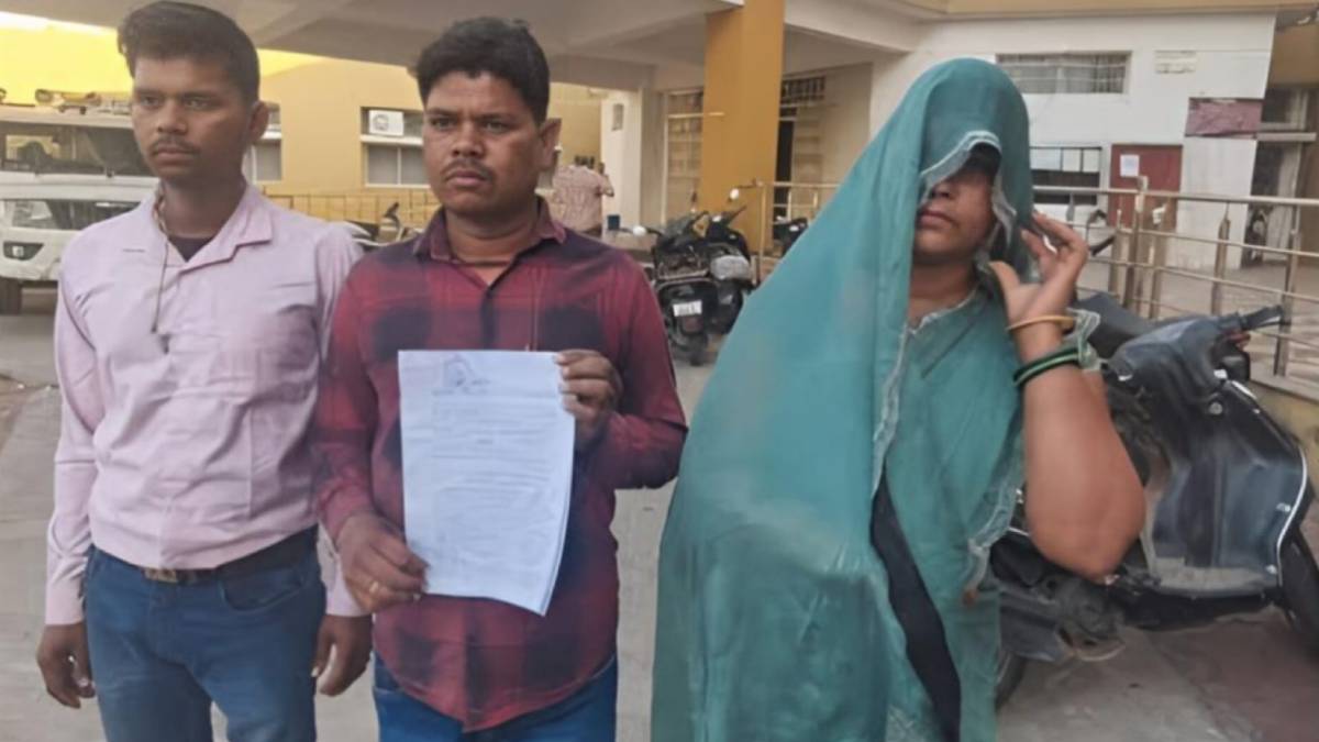 ಮನುಷ್ಯತ್ವಕ್ಕೆ ಅವಮಾನ - ವಿಧವೆಗೆ ಬಾಳು ಕೊಟ್ಟಿದ್ದೇ ತಪ್ಪಾ? ಈ ಊರಿನ ನಡೆ ನಿಮ್ಮನ್ನು ಬೆಚ್ಚಿ ಬೀಳಿಸುತ್ತೆ ನೋಡಿ!!