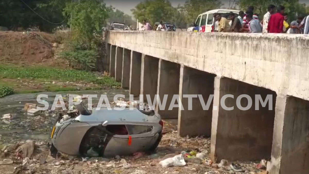 Ballari Accident: Car Falls Into 20-Foot Drain Near Andral, Driver Rescued