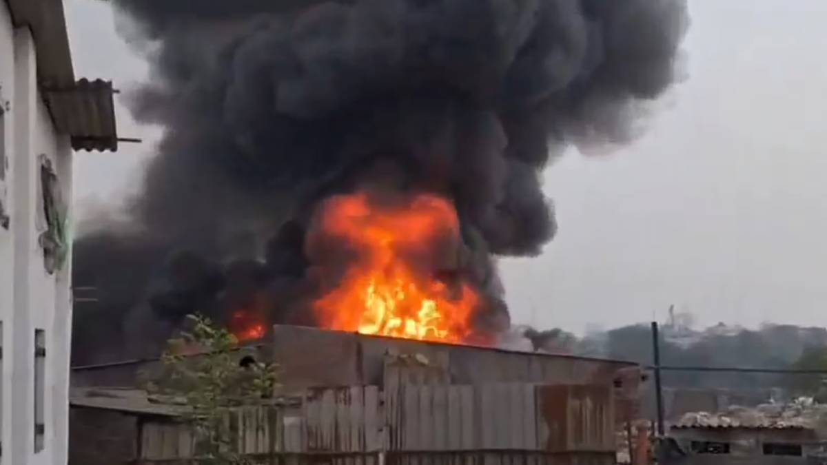 ಬೂದಿಯಾದ ಬೃಹತ್ ಕೆಮಿಕಲ್ ಗೋಡೌನ್ - ಮೈ ನಡುಗಿಸುವ ಅಗ್ನಿ ಅವಘಡ; ಬೆಂಕಿಯ ಜ್ವಾಲೆಗೆ ಬೆಚ್ಚಿದ ಜನತೆ!!