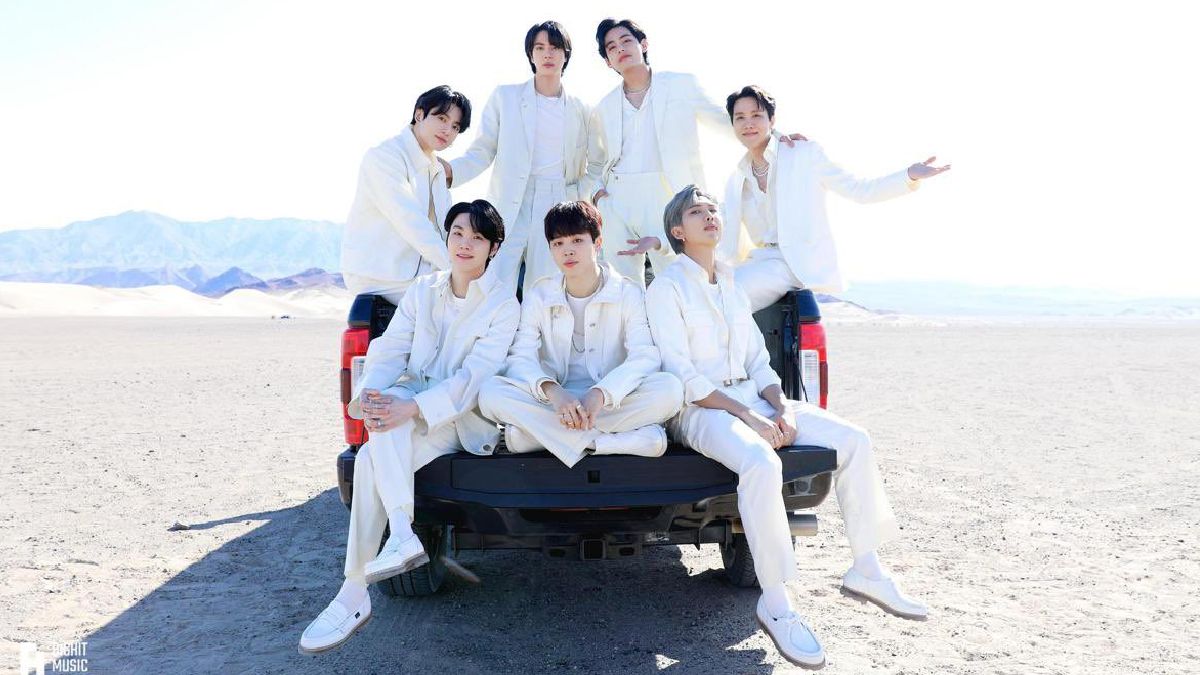 BTS ‘ARIRANG’ Makes History on Billboard 200; First K-Pop Album to Spend 4 Weeks in Top 3