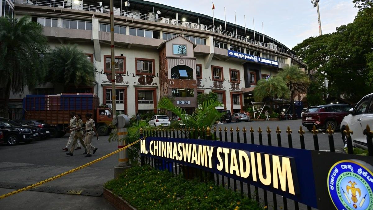 RCB vs DC IPL 2026: Bengaluru Traffic Advisory, Parking, and Security Details
