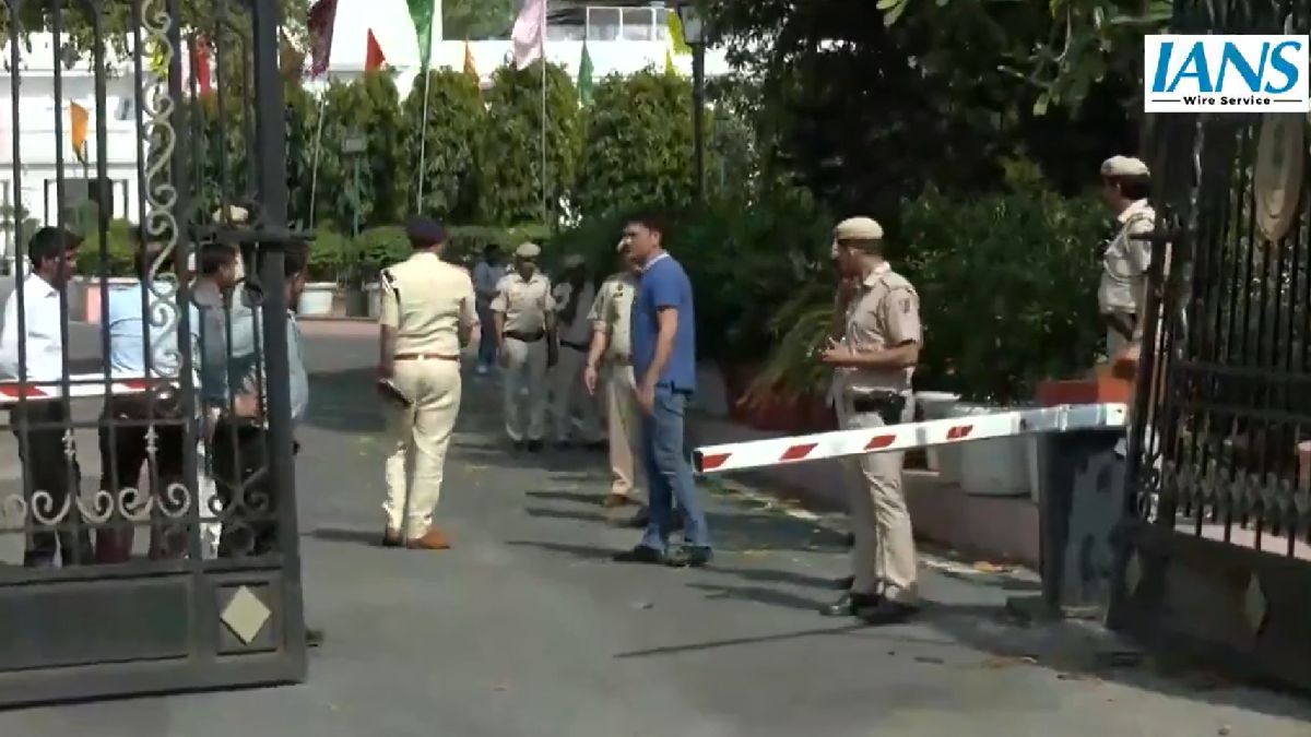 Security Breach at Delhi Assembly: Vehicle Rams Gate, Driver Leaves Bouquet Near Porch