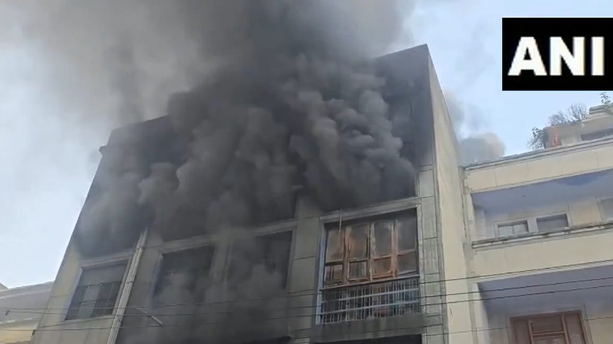Delhi Narela Fire: Blaze Erupts at Shoe Factory, Fire Tenders Rush to Spot