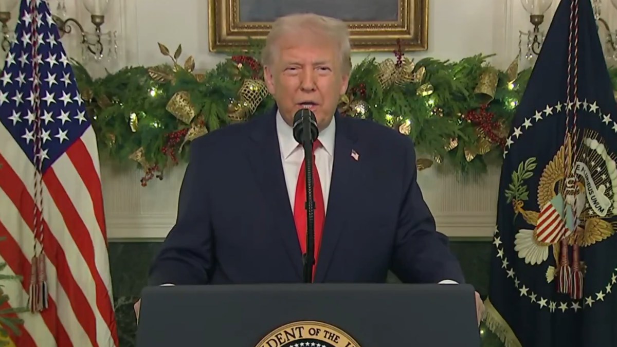 Trump Signals Possible Islamabad Visit as US-Iran Peace Talks Hang in Balance