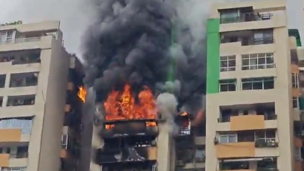 Ghaziabad Fire: Blaze at Gaur Green Avenue Flat in Indirapuram Triggers Panic