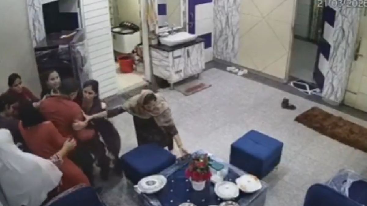 Girls in Moradabad Overpower Intruder in Doctor’s House