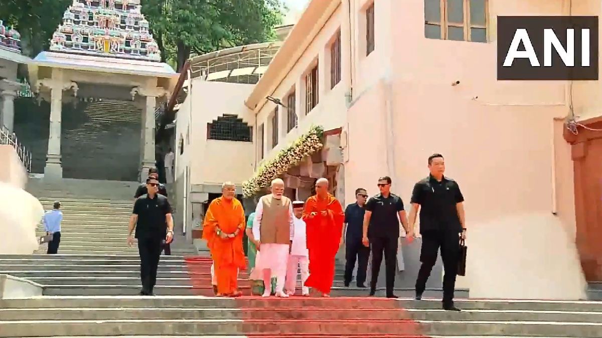 PM Modi Inaugurates Adichunchanagiri Memorial in Mandya