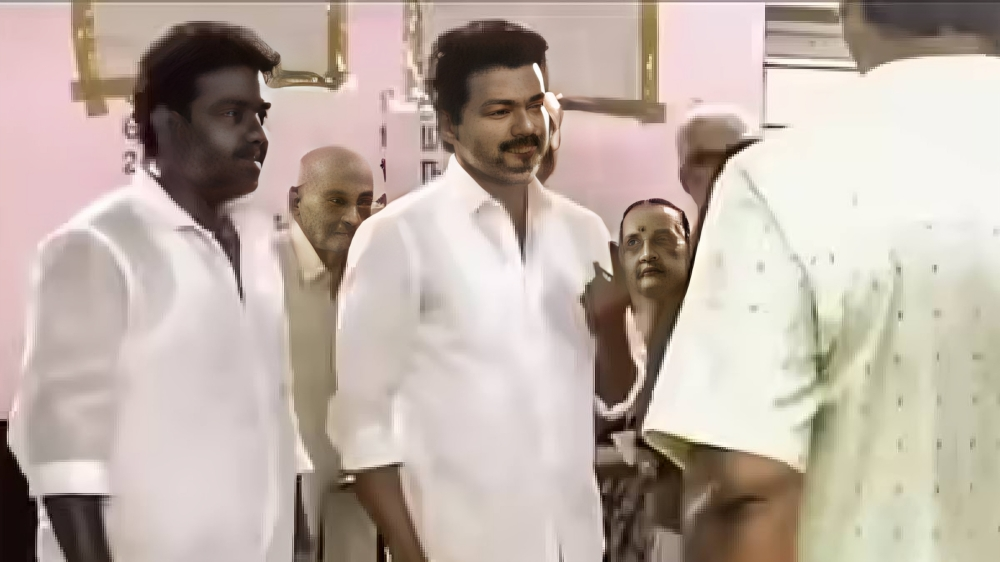 ಸೈಲೆಂಟ್ ಆಗಿ ಬಂದು ವೋಟ್ ಹಾಕಿ ಹೋದ ಅಜಿತ್ | Photo Credit: https://timesofindia.indiatimes.com/