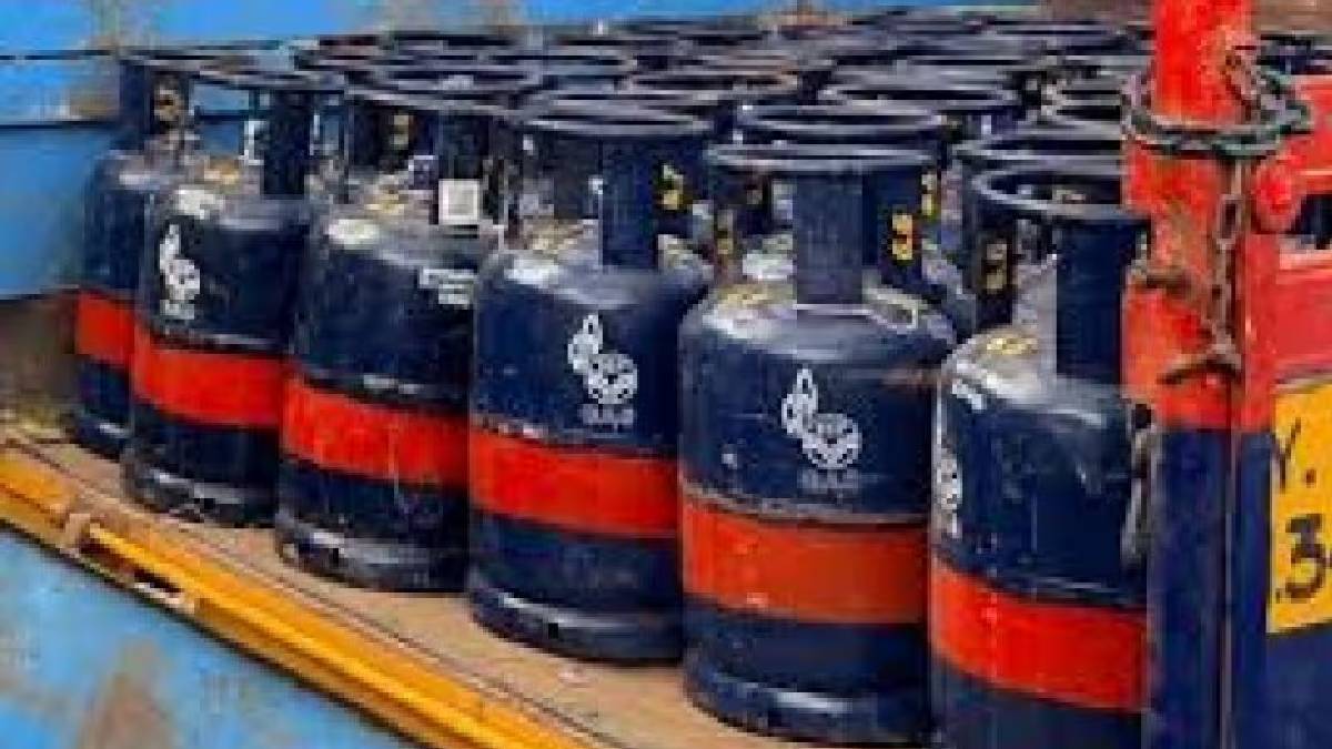 ವಲಸೆ ಕಾರ್ಮಿಕರಿಗೆ ಕೇಂದ್ರದ 'ಬಿಗ್ ರಿಲೀಫ್' - ಇನ್ಮುಂದೆ ಸಿಗಲಿದೆ ಡಬಲ್ ಧಮಾಕಾ 5 ಕೆಜಿ ಸಿಲಿಂಡರ್!!