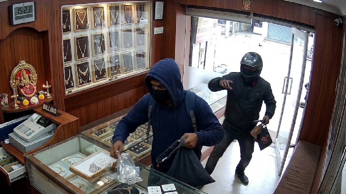 ಕಣ್ಣು ಮುಚ್ಚಿ ತೆರೆಯೋದರೊಳಗೆ ಅಂಗಡಿ ಖಾಲಿ