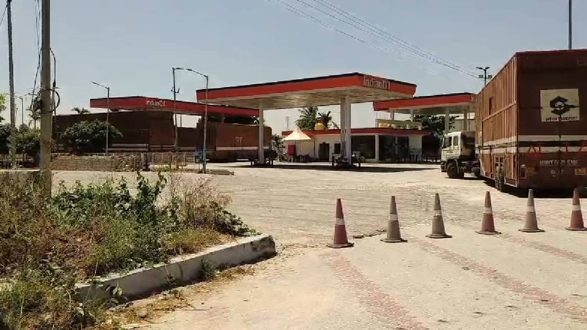 ಇರಾನ್-ಇಸ್ರೇಲ್ ಯುದ್ಧದ ಬಿಸಿ ಕರ್ನಾಟಕಕ್ಕೆ - ರಾಷ್ಟ್ರೀಯ ಹೆದ್ದಾರಿಯಲ್ಲೇ ಇಂಧನ ಖಾಲಿ, ಬಿಕೋ ಎನ್ನುತ್ತಿವೆ ಬಂಕ್‌ಗಳು!!