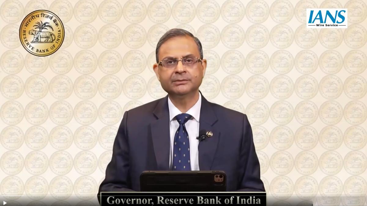 RBI Holds Repo Rate at 5.25%: Impact on Home Loans and Growth Amid Middle East Tensions