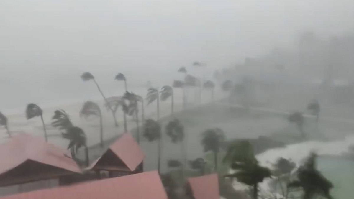 Super Typhoon Sinlaku Hits Saipan: Strong Winds, Heavy Rain, Danger Intensifies