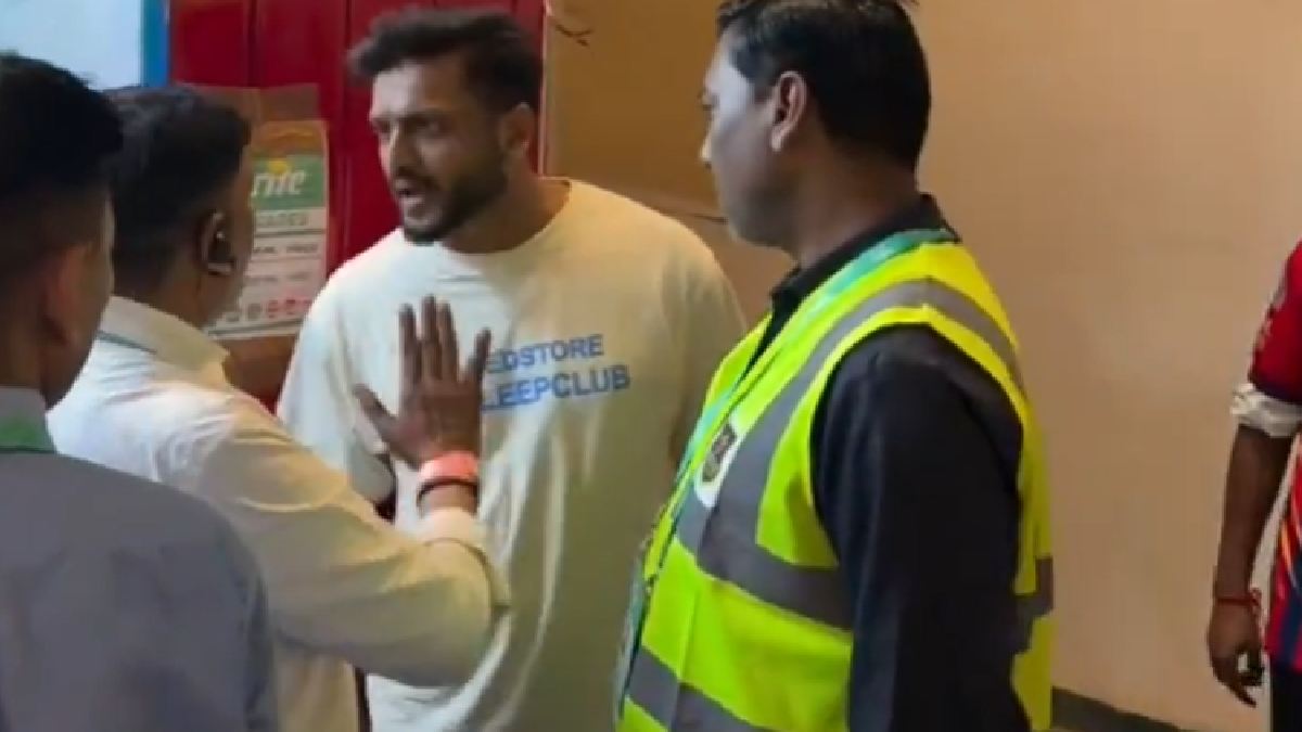 Youth in Lucknow Protest Overpriced Water at IPL Stadium