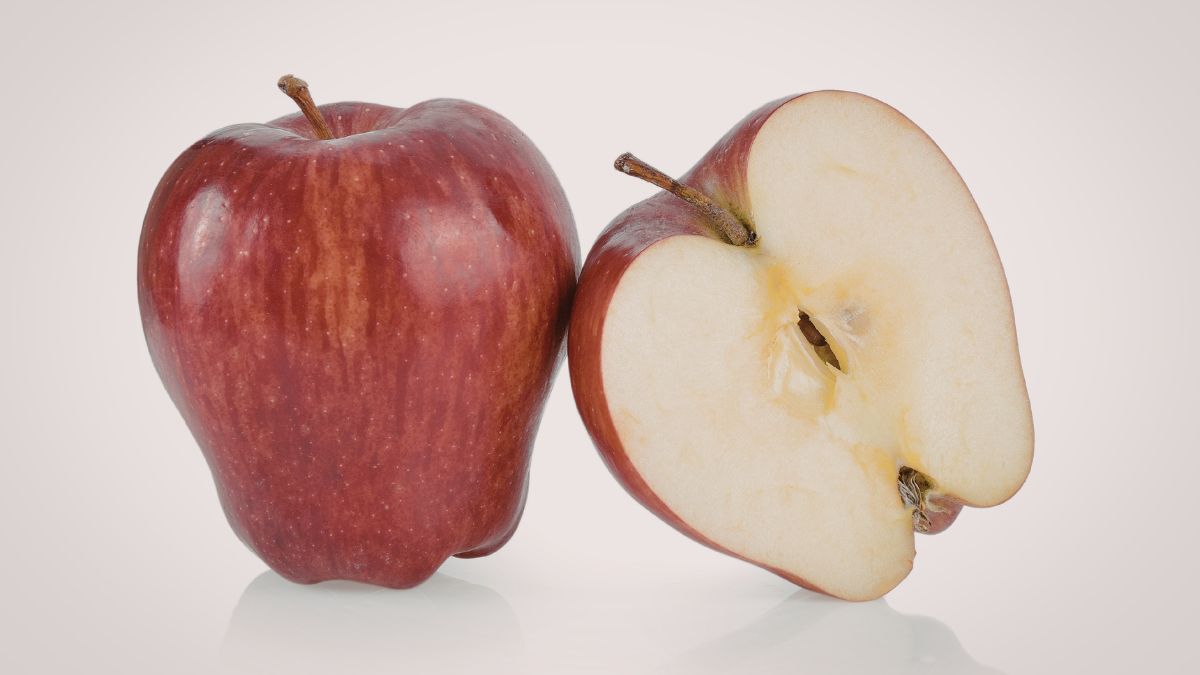 Does Your Apple Turn Brown Immediately After Cutting? Try These Simple Tips…