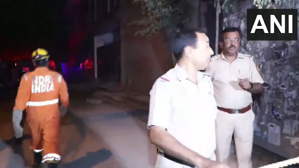 Five-Storey Building Collapses Near Saket in Delhi; Several Feared Trapped as Rescue Operations Continue