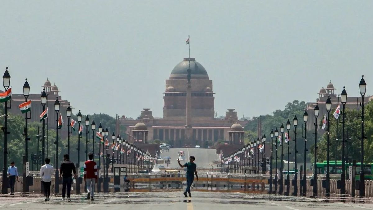 Delhi Weather Today: IMD Issues Yellow Heatwave Alert, Temperature May Cross 45°C
