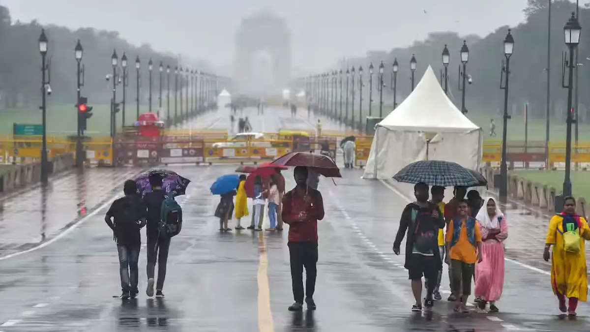 Delhi Weather Today: Heatwave Ends as Thunderstorms, Rain Likely Across NCR for Next 48 Hours