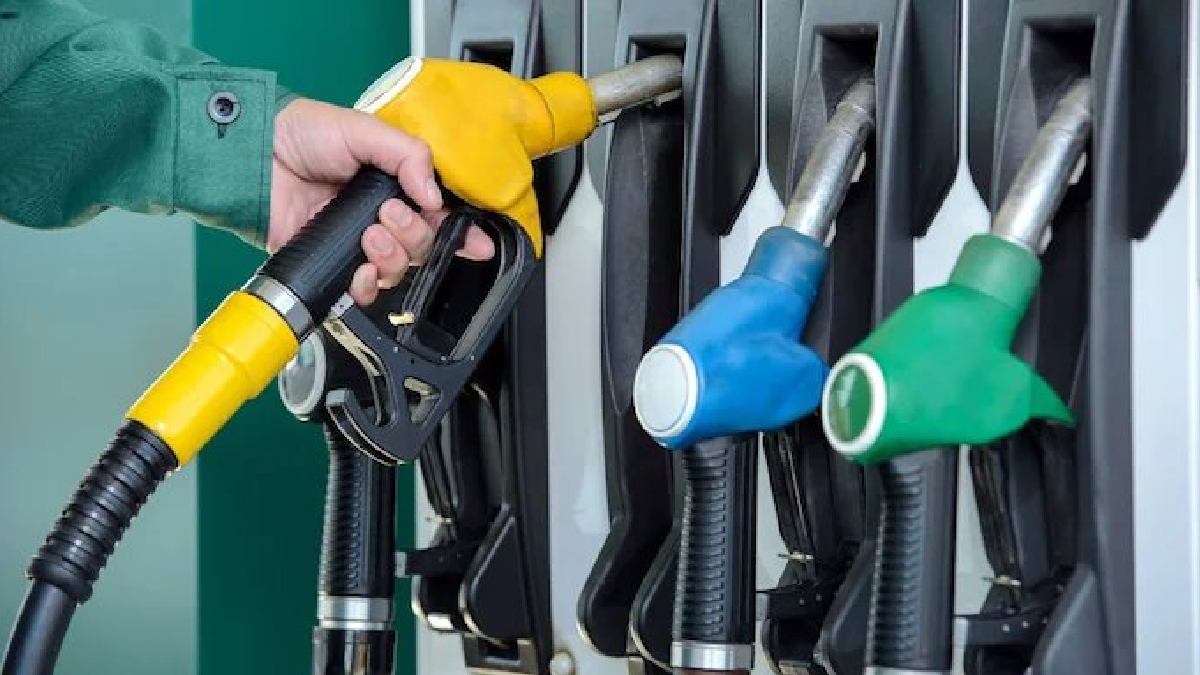 Fuel Prices Hiked Again: Petrol Crosses ₹100 in Delhi, Diesel Up by ₹2.71