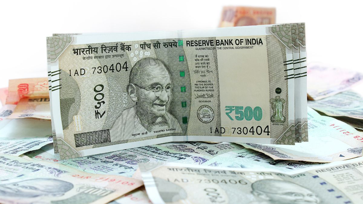 Indian Rupee Slides to Record Low of 96.90 Against US Dollar Amid Global Market Pressure
