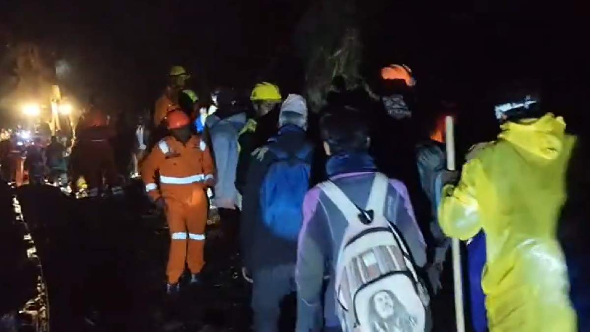 Kedarnath Yatra Disrupted After Massive Landslide; Over 10,000 Pilgrims Rescued by SDRF-NDRF