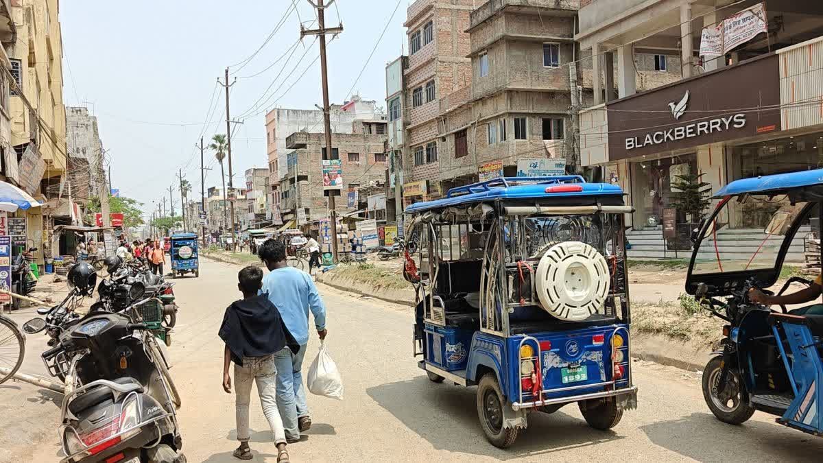 Nepal Bans Indian Rickshaws at Border, Straining Bilateral Ties