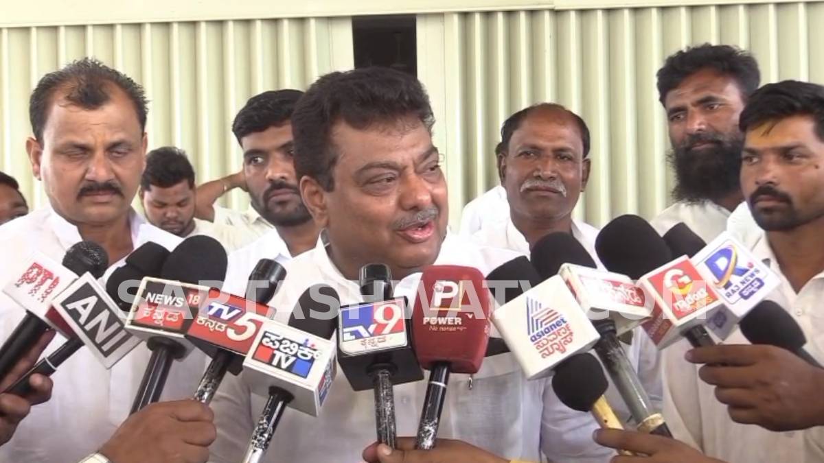 ಸೋನಿಯಾ-ರಾಹುಲ್-ಖರ್ಗೆ ಏನು ಹೇಳ್ತಾರೋ ಅದೇ ನಮಗೆ 'ಪ್ರಸಾದ' - ಎಂ.ಬಿ. ಪಾಟೀಲ್ ಕೊಟ್ಟ ಸಂದೇಶ ಇಲ್ಲಿದೆ!!