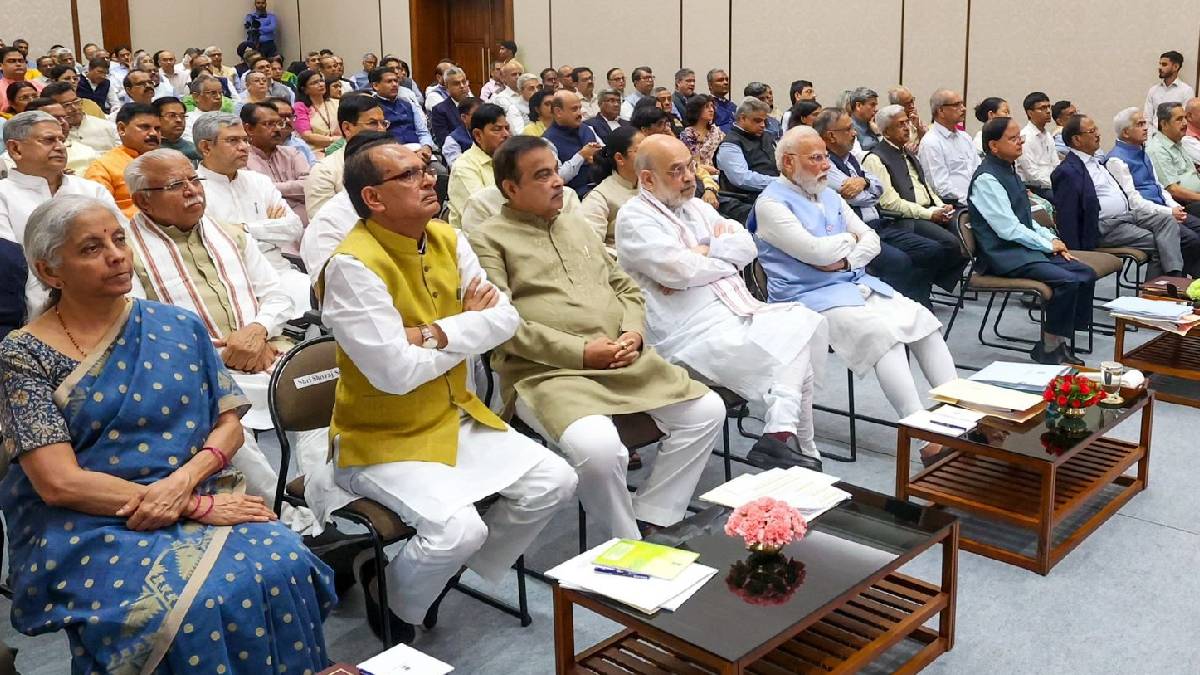 ಸತತ 4.5 ಗಂಟೆಗಳ ಮ್ಯಾರಥಾನ್ ಸಭೆ | Photo Credit: https://x.com/narendramodi
