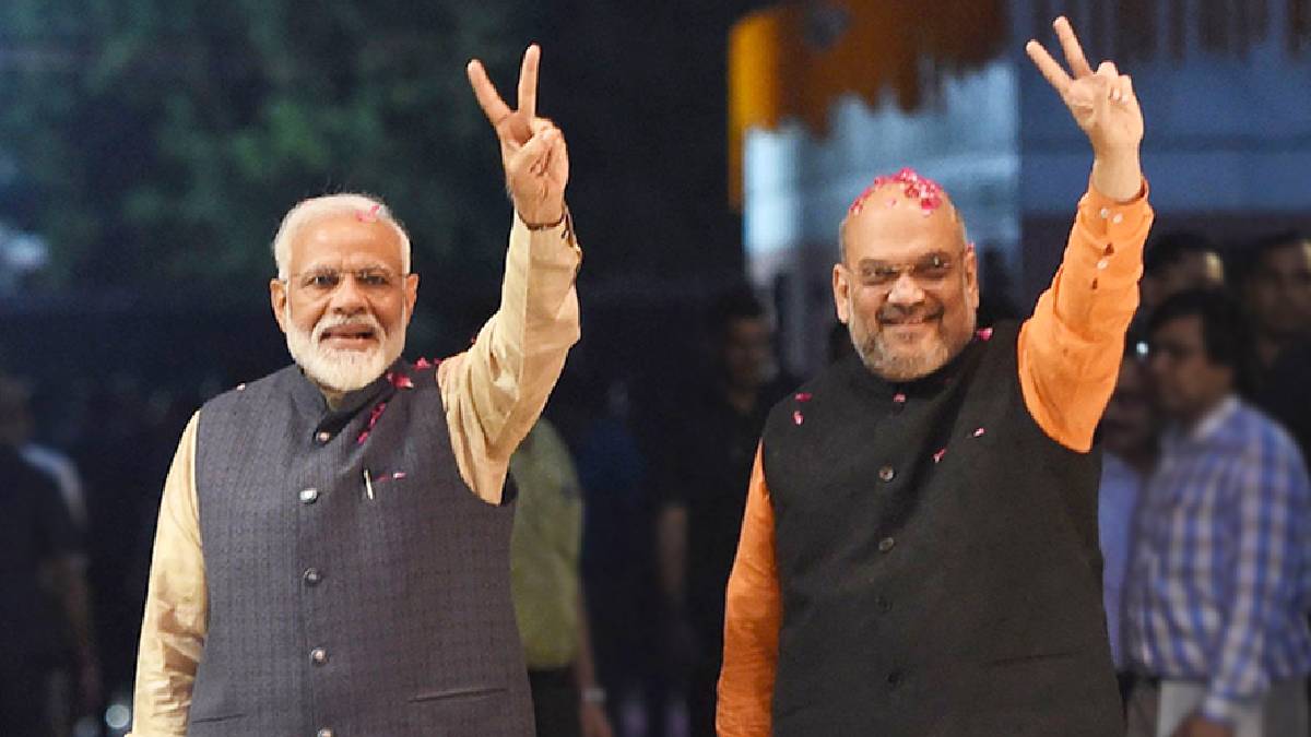 ರವೀಂದ್ರ ಜಯಂತಿಯಂದೇ ಮೋದಿ-ಶಾ ಸಮ್ಮುಖದಲ್ಲಿ ಪ್ರಮಾಣವಚನ | Photo Credit: northeastlivetv.com