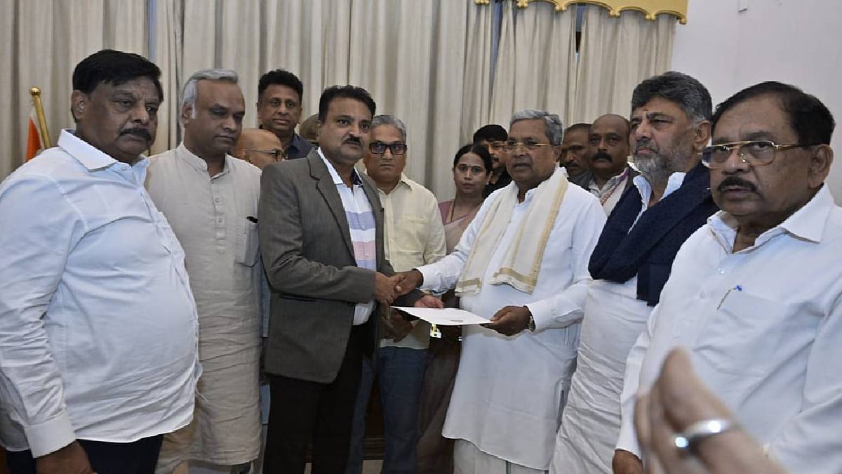 ಕೊನೆಗೂ ಮುಗೀತು ಹೈಡ್ರಾಮಾ : ಮುಖ್ಯಮಂತ್ರಿ ಸ್ಥಾನಕ್ಕೆ ಸಿದ್ದರಾಮಯ್ಯ ರಾಜೀನಾಮೆ!