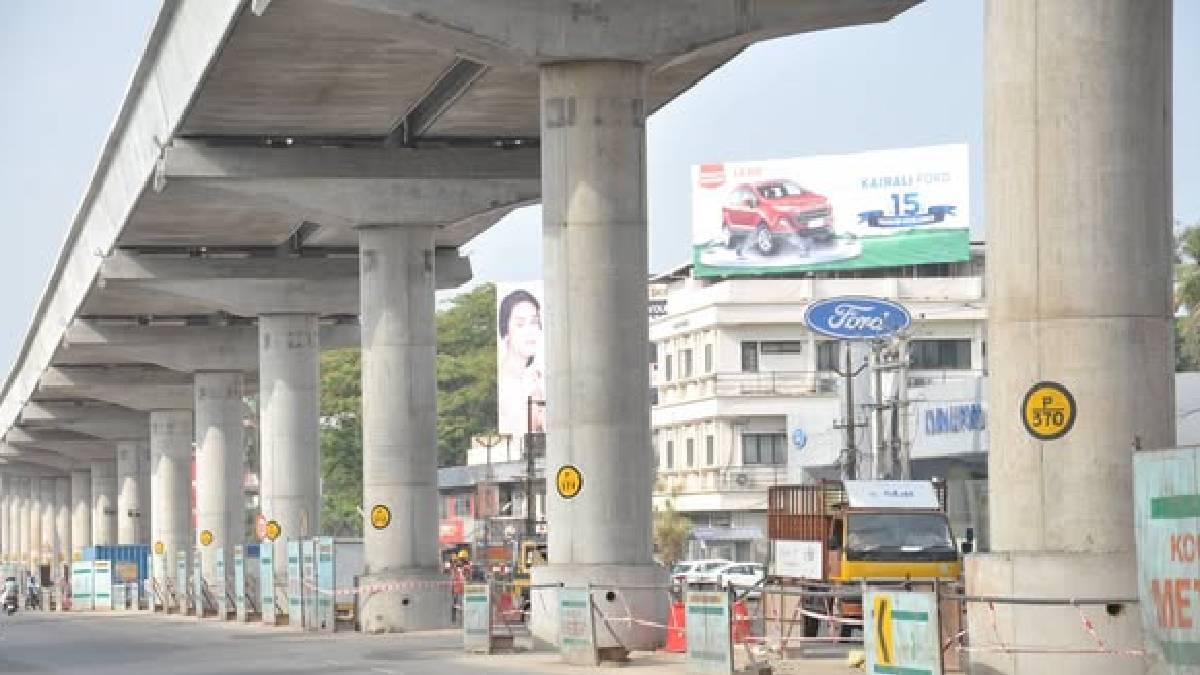 ಮೆಟ್ರೋ ಪಿಲ್ಲರ್‌ಗಳ ಮೇಲೆ ಡಿಜಿಟಲ್ ಜಾಹೀರಾತುಗಳ ಅಬ್ಬರ - ಕಾಸು ಮಾಡಲು ಹೊರಟ BMRCL!!