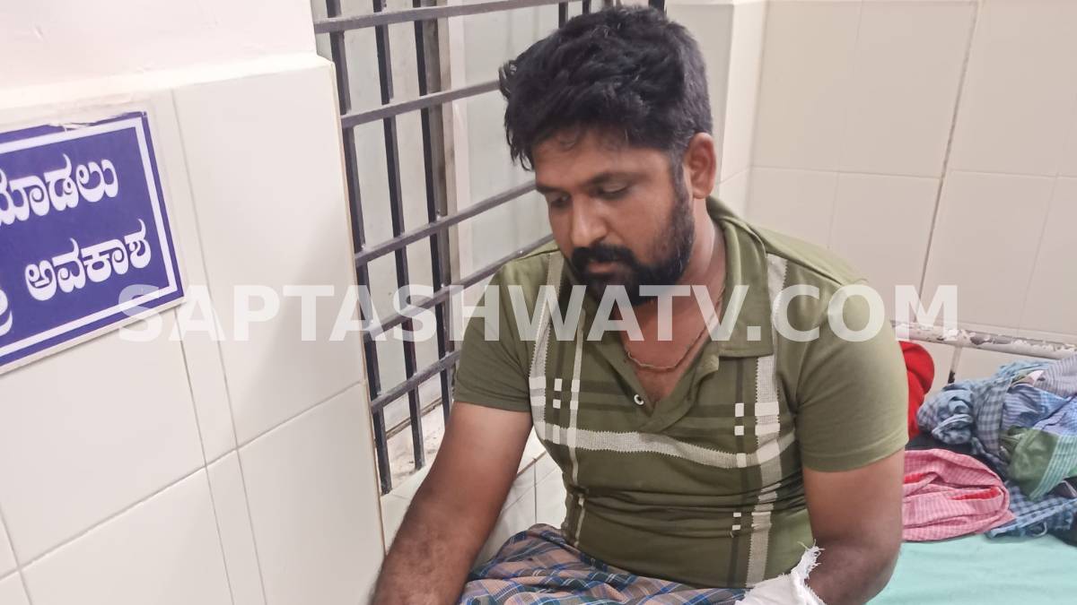 ಸುತ್ತಕೋಟಿ ಗ್ರಾಮದ ವಿಡಿಯೋ ನೋಡಿದ್ರೆ ನೀವು ಬೆಚ್ಚಿ ಬೀಳ್ತೀರಾ - ಹಾವೇರಿಯಲ್ಲಿ ಮ*ಚ್ಚು ಹಿಡಿದು ಅಟ್ಟಾಡಿಸಿದ ವಿಡಿಯೋ ವೈರಲ್!!