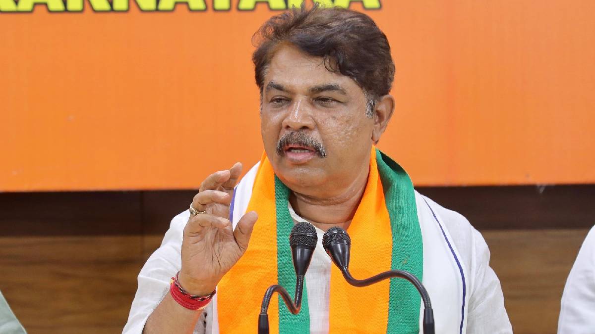 ತಮಿಳುನಾಡಿನಲ್ಲಿ DMKಗೆ ಕಾಂಗ್ರೆಸ್ ಬೆನ್ನಿಗೆ ಚೂರಿ? ನಟ ವಿಜಯ್ ಜೊತೆಗಿನ ಹೊಸ ಮೈತ್ರಿಗೆ ಅಶೋಕ್ ಗರಂ!!