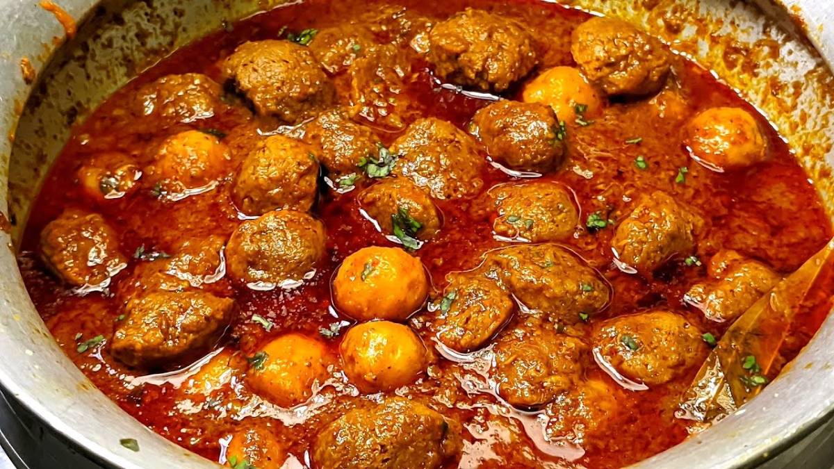 ಸೋಯಾಬೀನ್ ಕುರ್ಮಾ: ರೆಸ್ಟೋರೆಂಟ್ ಸ್ಟೈಲ್ ರುಚಿ ಮನೆಯಲ್ಲೇ! | Photo Credit: https://www.youtube.com/watch?v=Myy_RNpVMtM