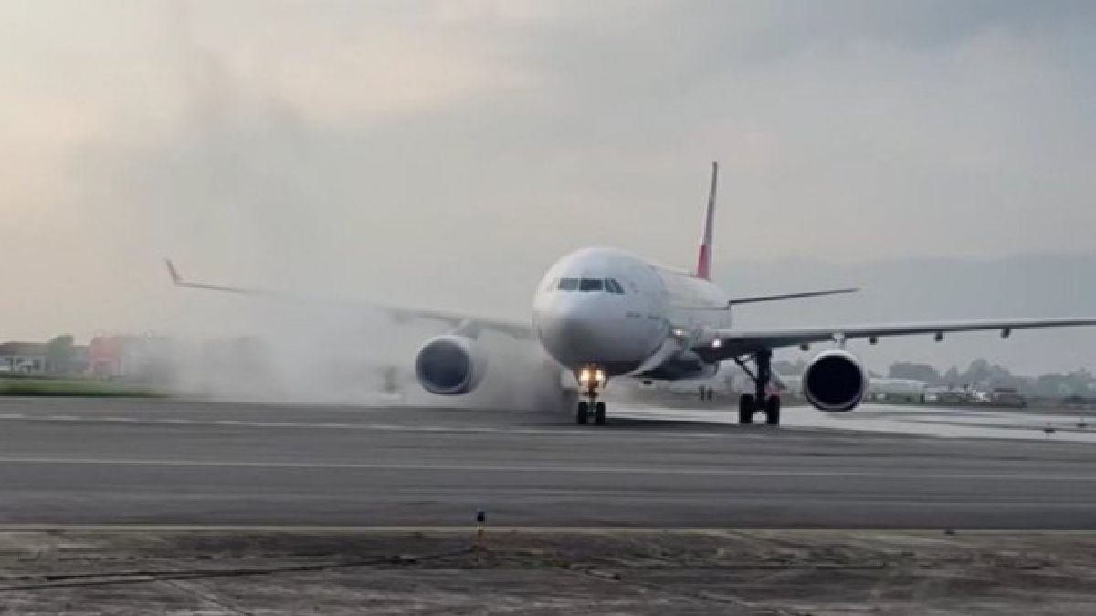 Turkish Airlines Aircraft Suffers Tyre Fire While Landing in Kathmandu, Nepal | Photo Credit: ANI