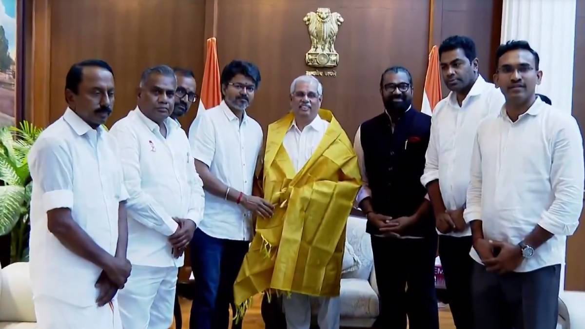 ತಮಿಳುನಾಡು ಪಾಲಿಟಿಕ್ಸ್‌ನಲ್ಲಿ ಹೊಸ ಟ್ವಿಸ್ಟ್: ವಿಜಯ್ ಜೊತೆ ಕಾಣಿಸಿಕೊಂಡ ಕನ್ನಡಿಗ ಕೆವಿಎನ್ ವೆಂಕಟ್! ಏನಿದು ಕಥೆ?