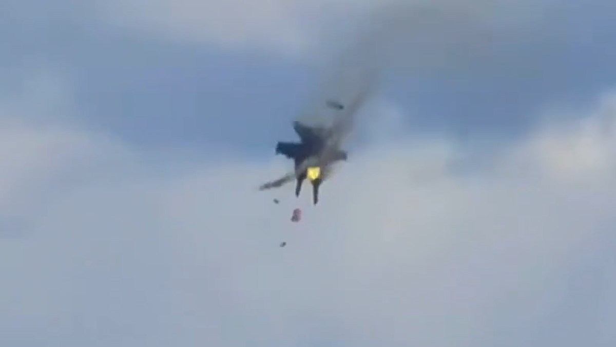 2 US Fighter Jets Crash After Mid-Air Collision at Idaho Air Show | Photo Credit: https://x.com/clashreport