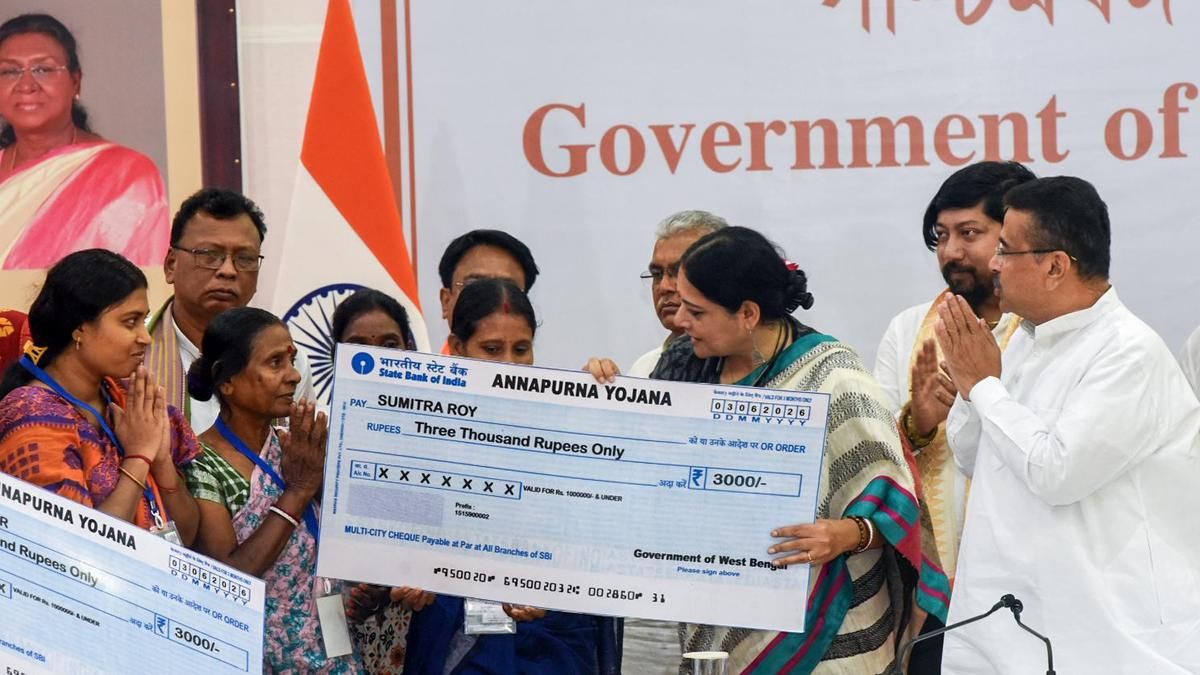 Annapurna Yojana Launched in West Bengal: CM Suvendu Adhikari Transfers ₹3,000 to Over 28 Lakh Women on Day 1
