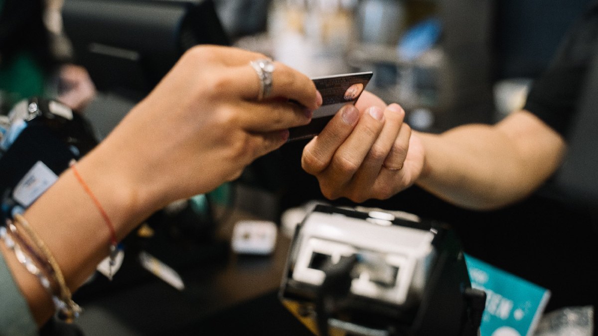 Student Credit Cards Are Booming in India — Smart Financial Tool or Debt Trap for Gen Z?