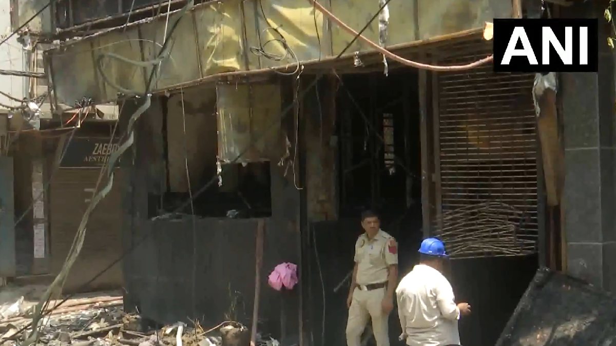 Delhi Malviya Nagar Fire: 21 Killed, 40+ Rescued in Restaurant Blaze | Photo Credit: ANI