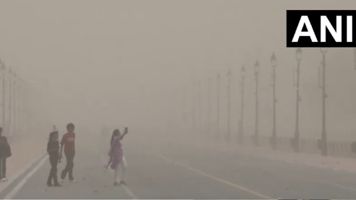 Delhi-NCR Dust Storm Brings Sudden Weather Twist as IMD Issues Orange Alert for Rain and Thunderstorms