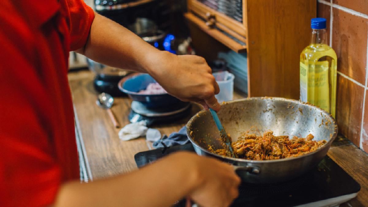 Food Safety Alert: FSSAI Orders Immediate Removal of Damaged Knives and Blades
