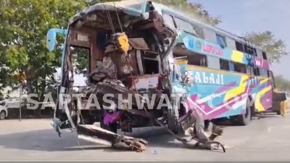 Six Killed, Several Seriously Injured After Sleeper Bus Crashes into Parked Truck in Gujarat
