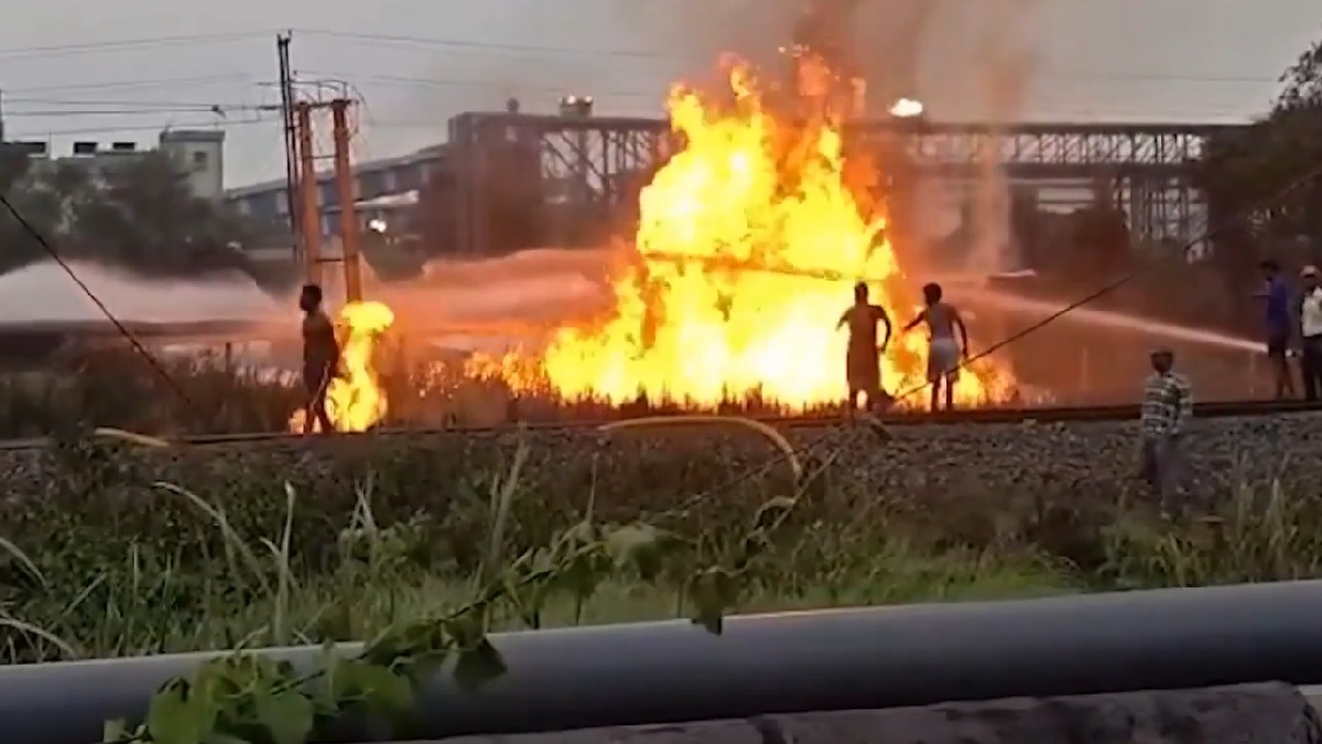 Haldia Petrochemicals Fire | Photo Credit: https://x.com/senprem2001