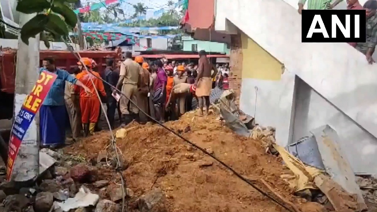 Kollam Tragedy: Three Children Die After Soil-Laden Lorry Rams Into Bus Stop