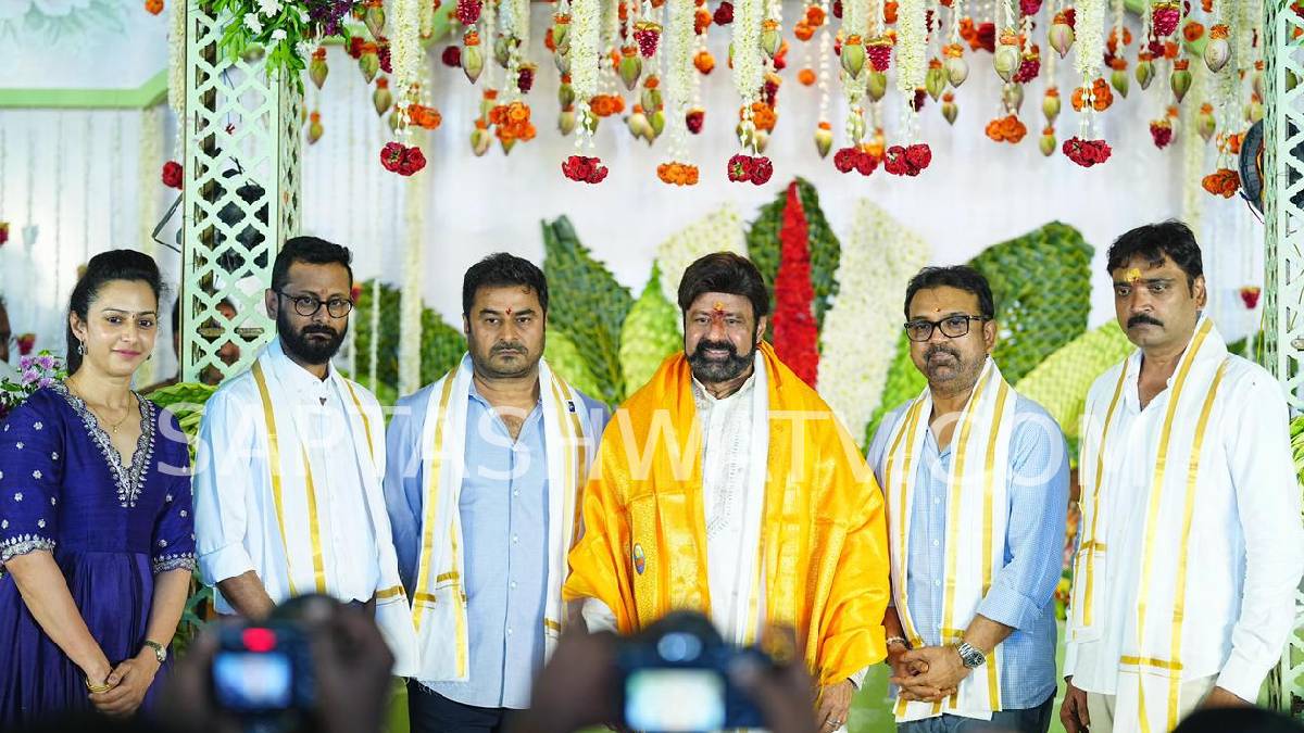 ಅಮರಾವತಿಯಲ್ಲಿ ಬಾಲಯ್ಯ ಮೆಗಾ ಮೂವಿ ಮುಹೂರ್ತ - ಕೊರಟಾಲ ಶಿವ ನಿರ್ದೇಶನದ ‘NBK 112’ ಚಿತ್ರಕ್ಕೆ ಸಚಿವ ನಾರಾ ಲೋಕೇಶ್ ಭರ್ಜರಿ ಕ್ಲಾಪ್!!